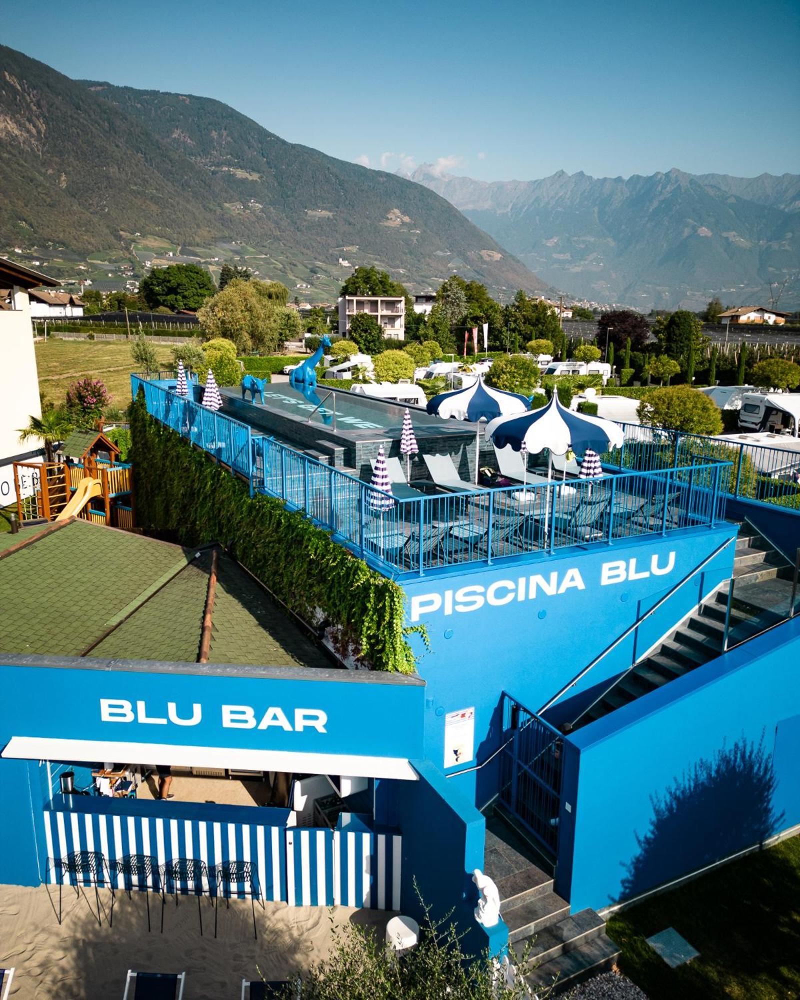 Schlosshof Charme Resort - Hotel & Camping Lana Exterior photo
